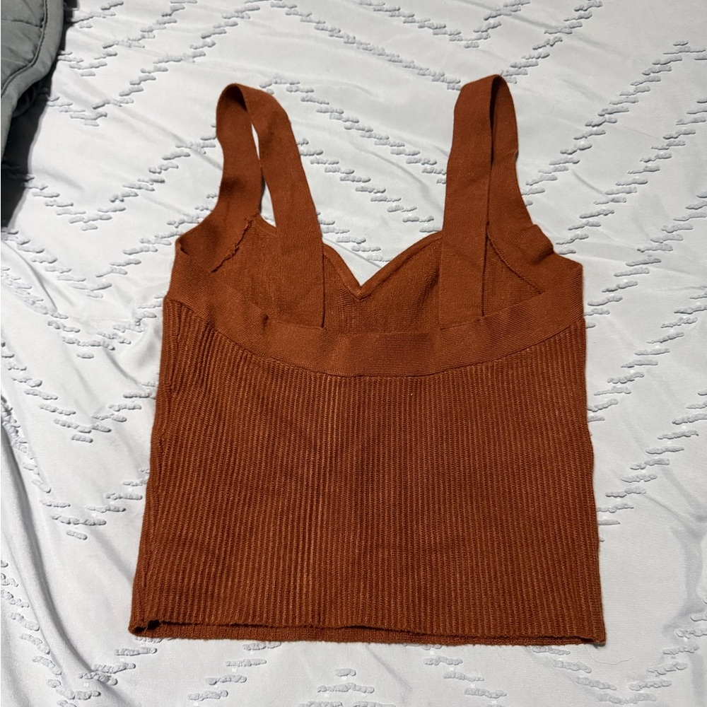 Abercrombie Ribbed Cropped Tank - Picture 2 of 4